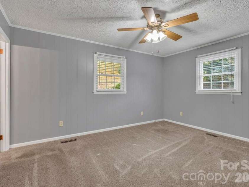 6762 US Highway 421 Highway, Vilas, NC 28692.  MLS# CAR4428654, YatesRealty ID 53126. 