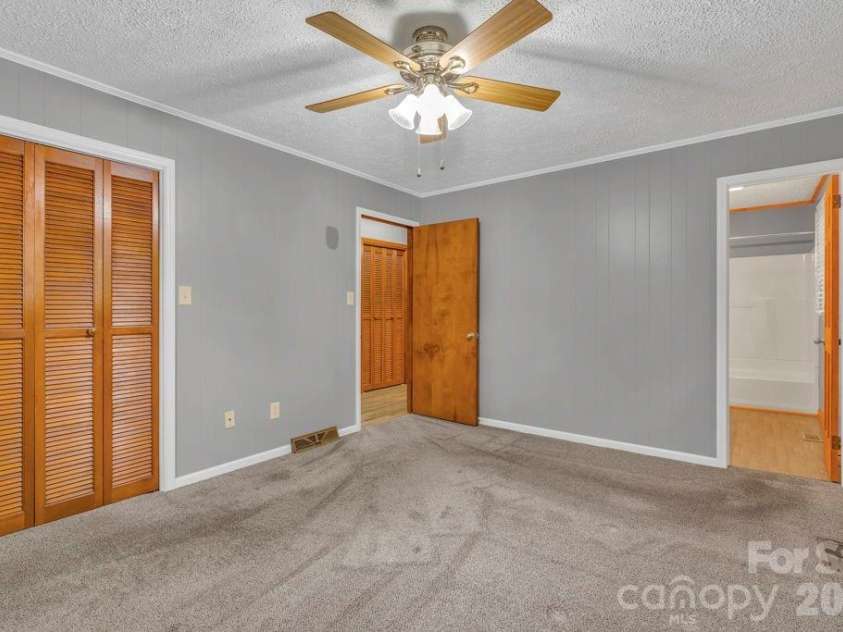 6762 US Highway 421 Highway, Vilas, NC 28692.  MLS# CAR4428654, YatesRealty ID 53126. 