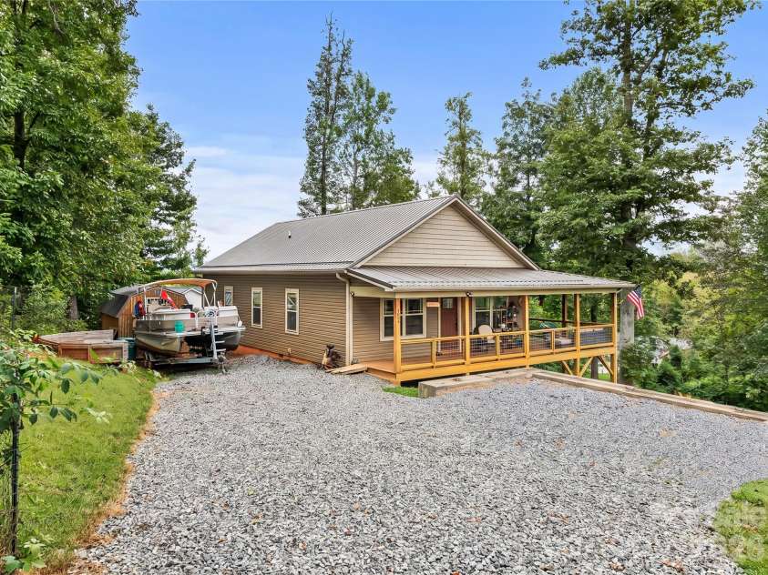 1884 Bear Creek Road, Leicester, NC 28748.  MLS# CAR4425462, YatesRealty ID 53129. 