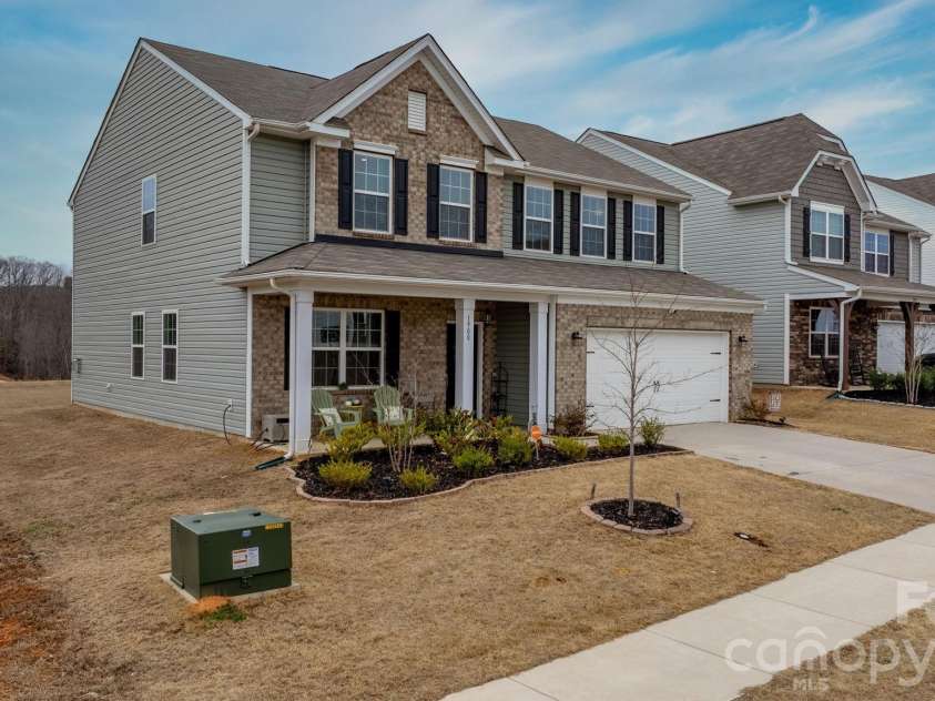 1908 Lowland Shade Court, Maiden, NC 28650.  MLS# CAR4350942, YatesRealty ID 5313. 