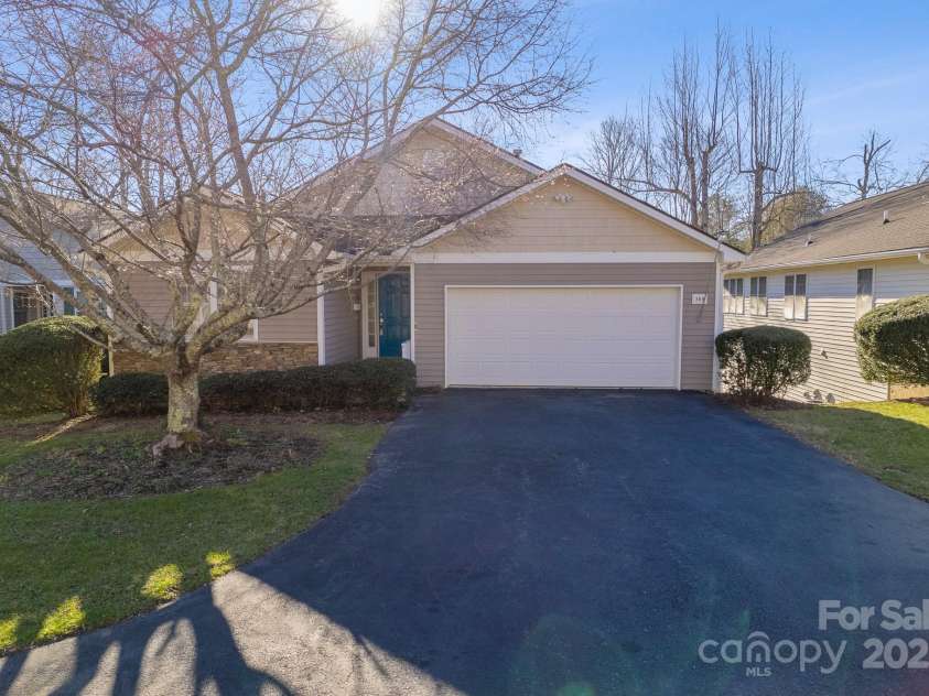 369 Highland Golf Drive, Flat Rock, NC 28731.  MLS# CAR4224826, YatesRealty ID 5313. 