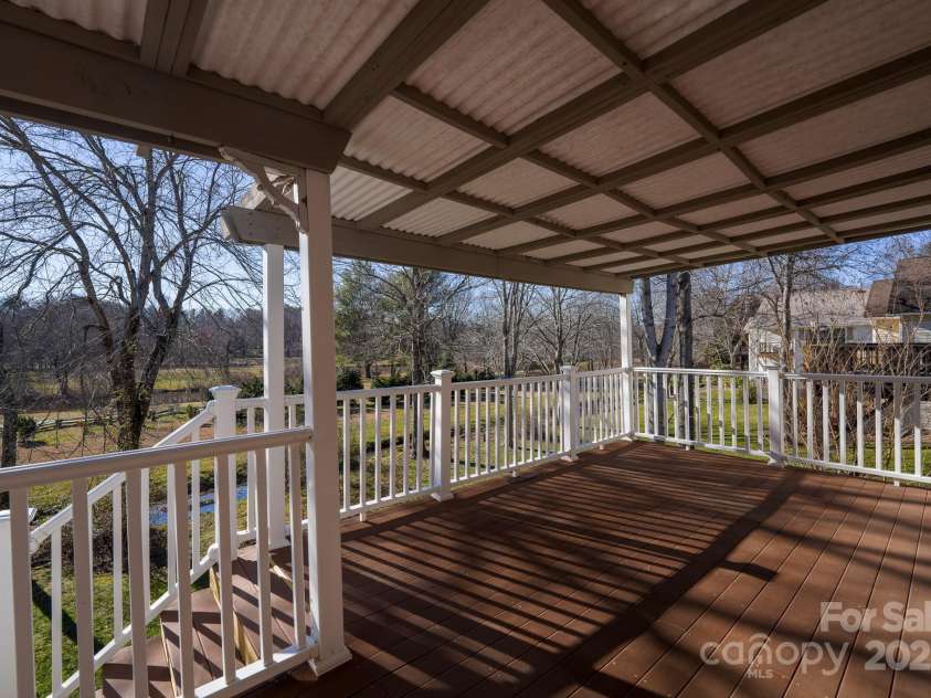 369 Highland Golf Drive, Flat Rock, NC 28731.  MLS# CAR4224826, YatesRealty ID 5313. 