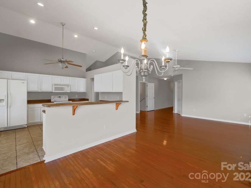 369 Highland Golf Drive, Flat Rock, NC 28731.  MLS# CAR4224826, YatesRealty ID 5313. 