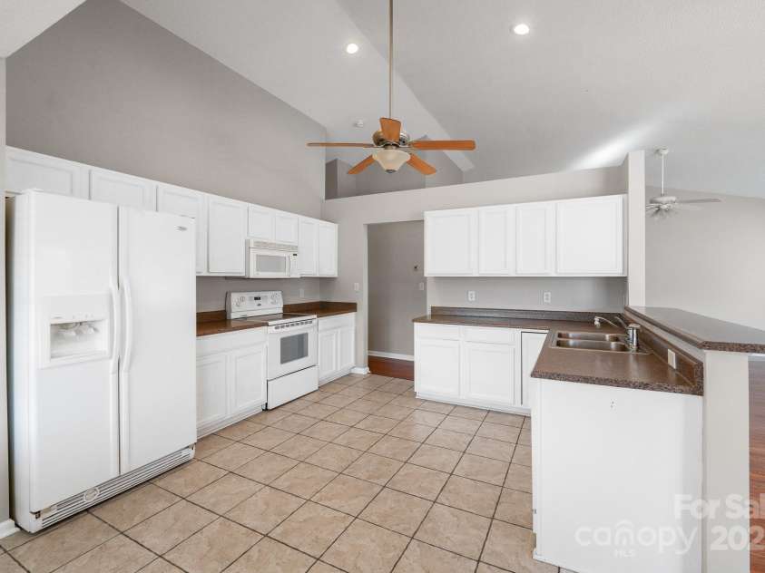 369 Highland Golf Drive, Flat Rock, NC 28731.  MLS# CAR4224826, YatesRealty ID 5313. 