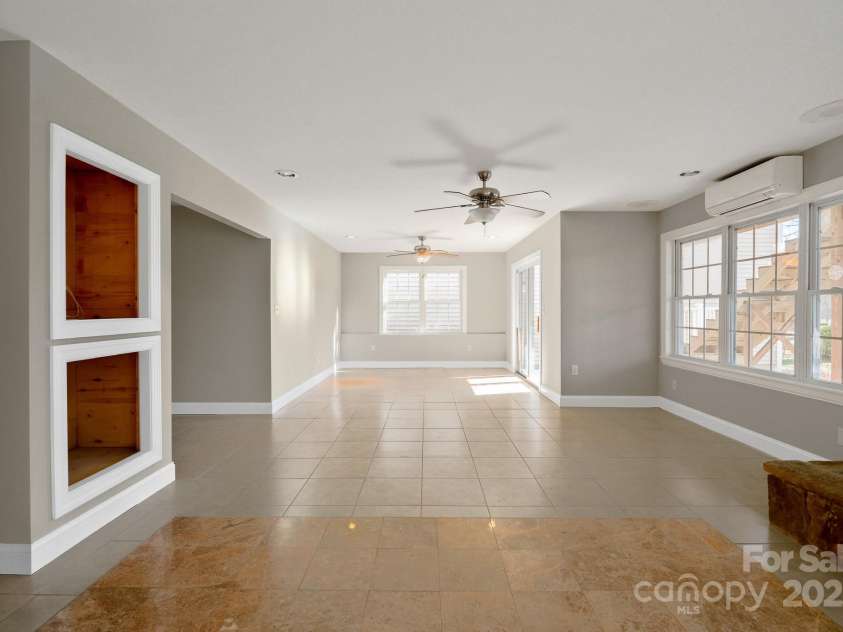 369 Highland Golf Drive, Flat Rock, NC 28731.  MLS# CAR4224826, YatesRealty ID 5313. 