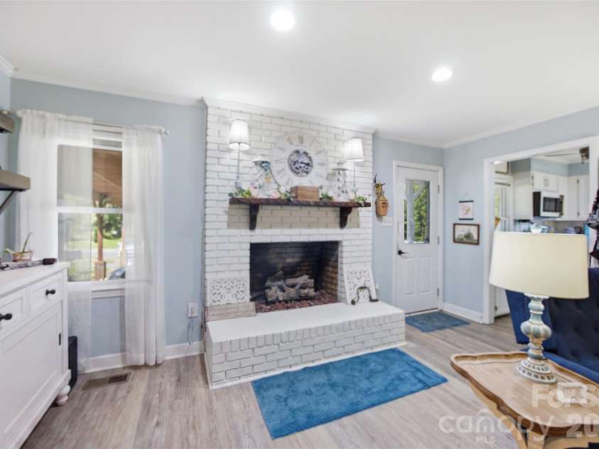 995 Bethel School Road, Clover, SC 29710.  MLS# CAR4421886, YatesRealty ID 53130. 