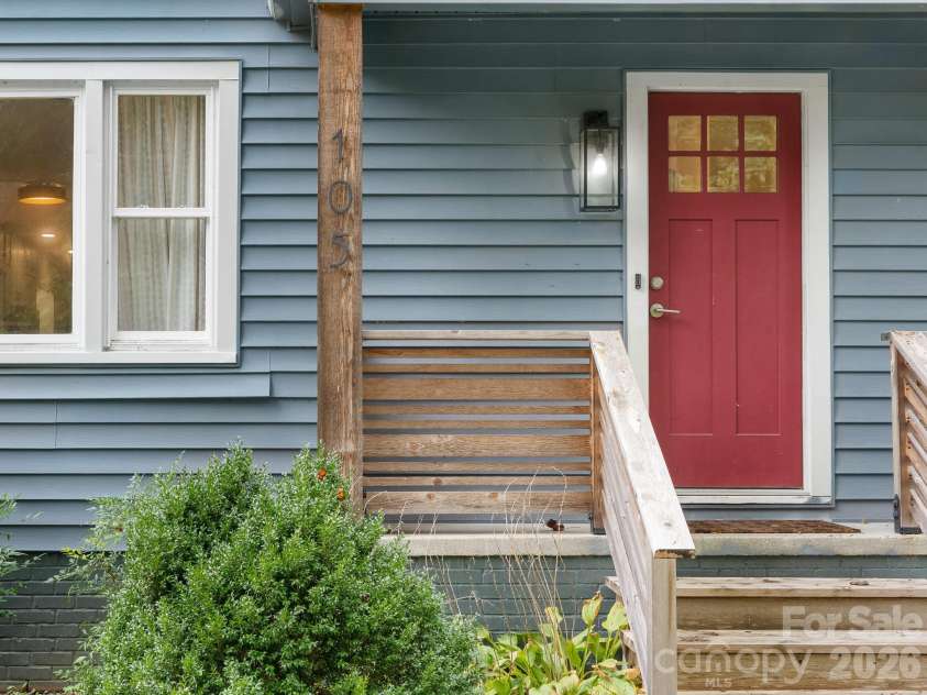 105 Robinson Avenue, Brevard, NC 28712.  MLS# CAR4427338, YatesRealty ID 53132. 105 Robinson