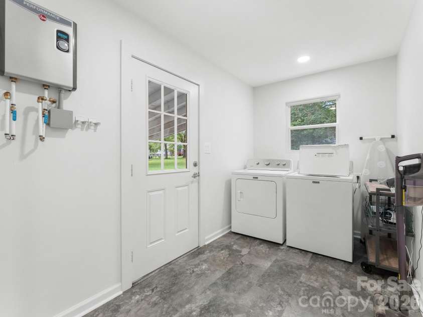 105 Robinson Avenue, Brevard, NC 28712.  MLS# CAR4427338, YatesRealty ID 53132. Mud Room and Laundry