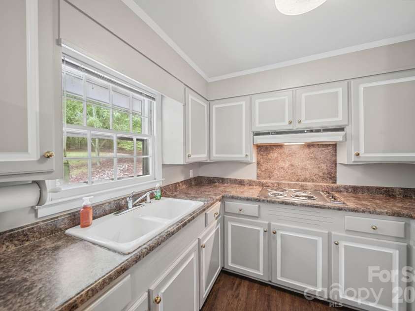 204 Breslin Street, Wadesboro, NC 28170.  MLS# CAR4425795, YatesRealty ID 53133. Kitchen