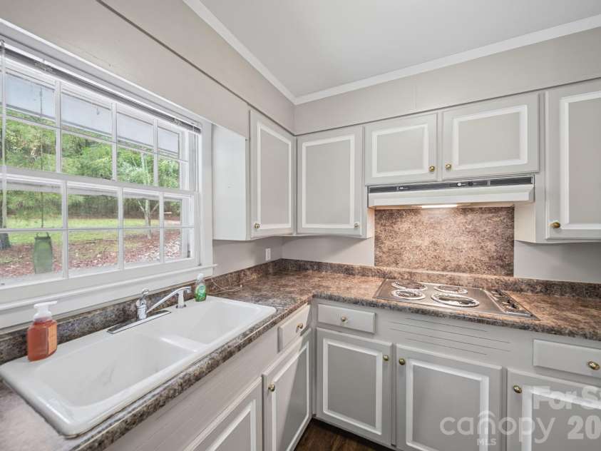 204 Breslin Street, Wadesboro, NC 28170.  MLS# CAR4425795, YatesRealty ID 53133. Kitchen