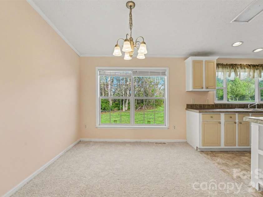 100 Acreview Lane, Maiden, NC 28650.  MLS# CAR4353849, YatesRealty ID 5314. Dining Area- Open to kitchen