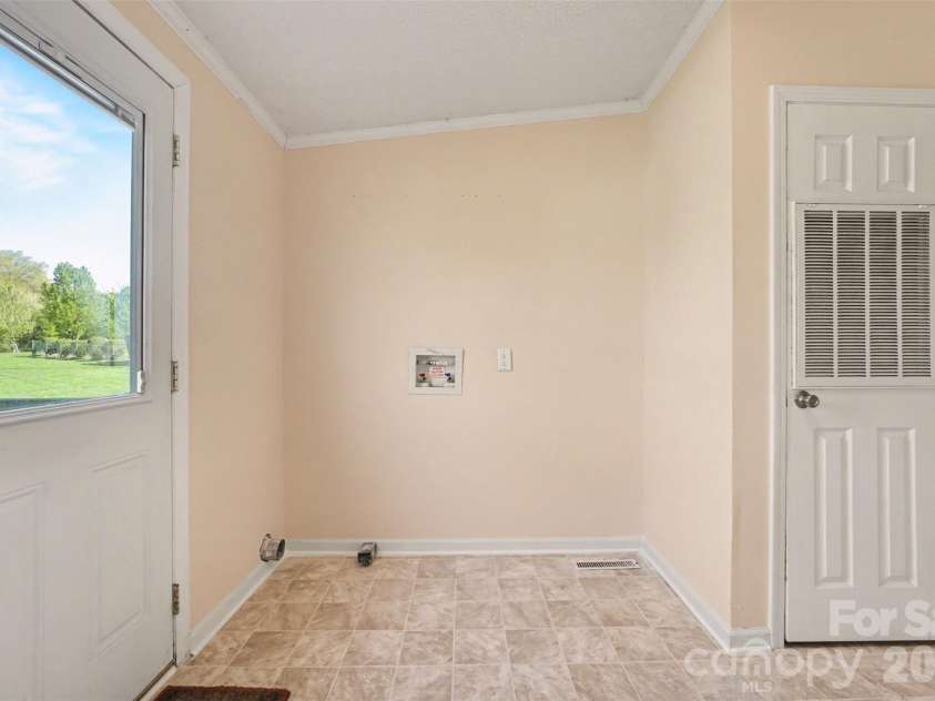 100 Acreview Lane, Maiden, NC 28650.  MLS# CAR4353849, YatesRealty ID 5314. Laundry 