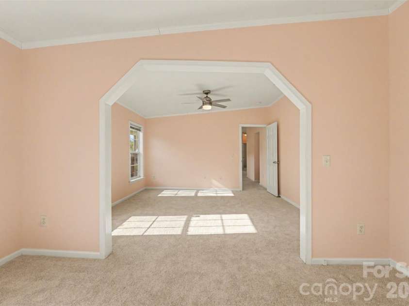 100 Acreview Lane, Maiden, NC 28650.  MLS# CAR4353849, YatesRealty ID 5314. Primary Bedroom