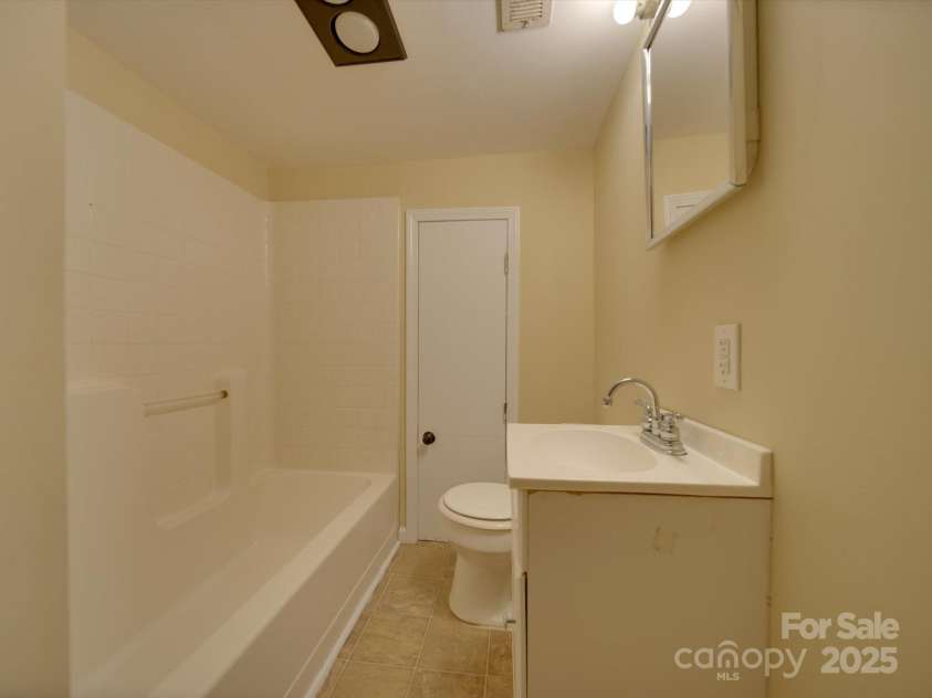 126 Division Avenue, Salisbury, NC 28144.  MLS# CAR4200804, YatesRealty ID 5314. 