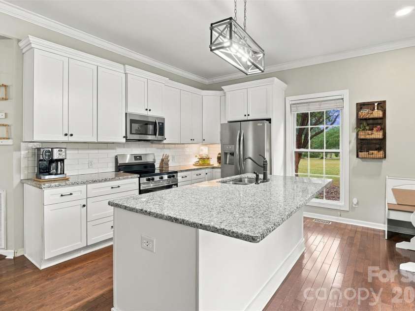 360 Oak Drive, McConnells, SC 29726.  MLS# CAR4420935, YatesRealty ID 53143. 
