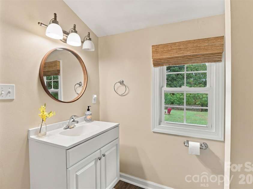 360 Oak Drive, McConnells, SC 29726.  MLS# CAR4420935, YatesRealty ID 53143. 