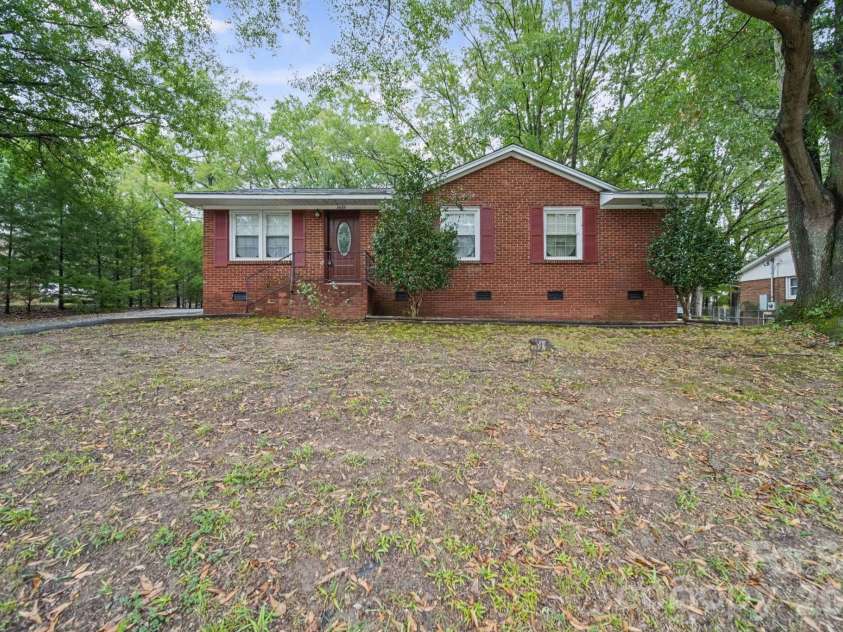 1435 Green Circle Drive, Gastonia, NC 28054.  MLS# CAR4426113, YatesRealty ID 53144. 