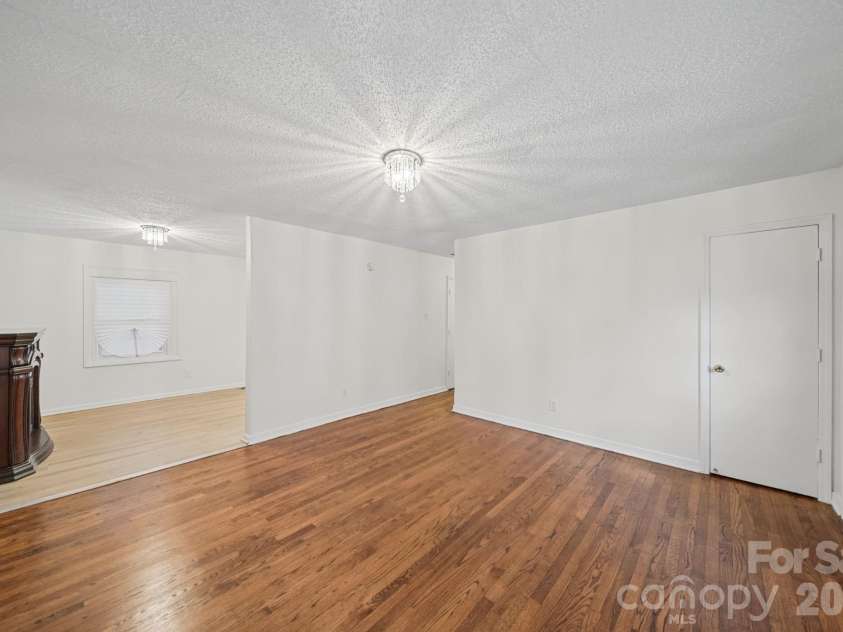 1435 Green Circle Drive, Gastonia, NC 28054.  MLS# CAR4426113, YatesRealty ID 53144. 