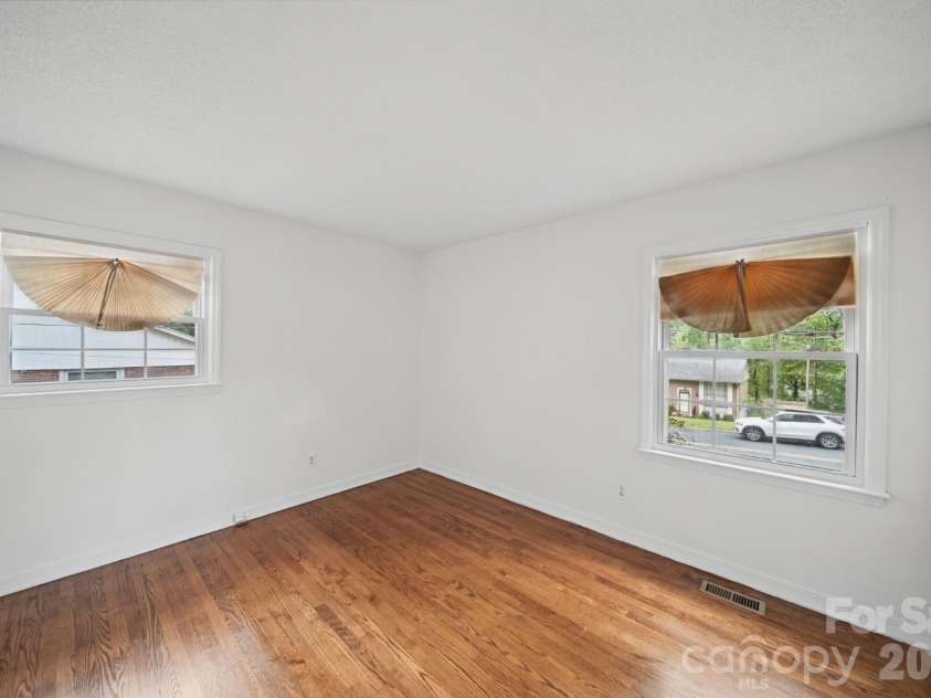 1435 Green Circle Drive, Gastonia, NC 28054.  MLS# CAR4426113, YatesRealty ID 53144. 