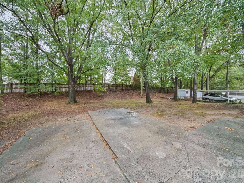 1435 Green Circle Drive, Gastonia, NC 28054.  MLS# CAR4426113, YatesRealty ID 53144. 