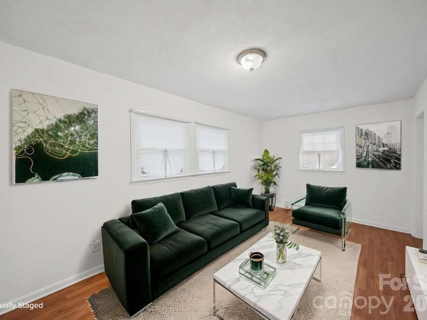 1435 Green Circle Drive, Gastonia, NC 28054.  MLS# CAR4426113, YatesRealty ID 53144. Great Room