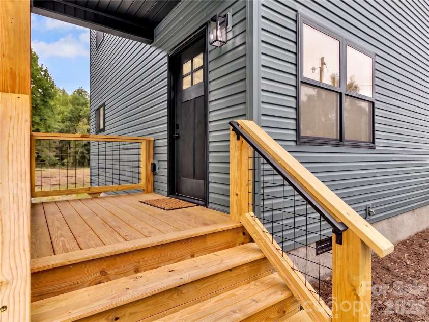 98 Mcelroy Street, Waynesville, NC 28786.  MLS# CAR4428599, YatesRealty ID 53145. 