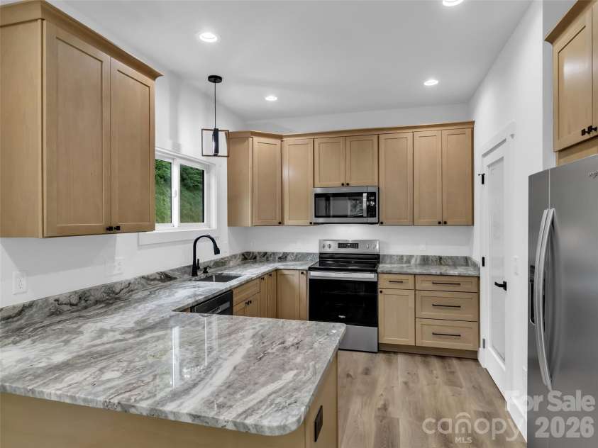98 Mcelroy Street, Waynesville, NC 28786.  MLS# CAR4428599, YatesRealty ID 53145. 