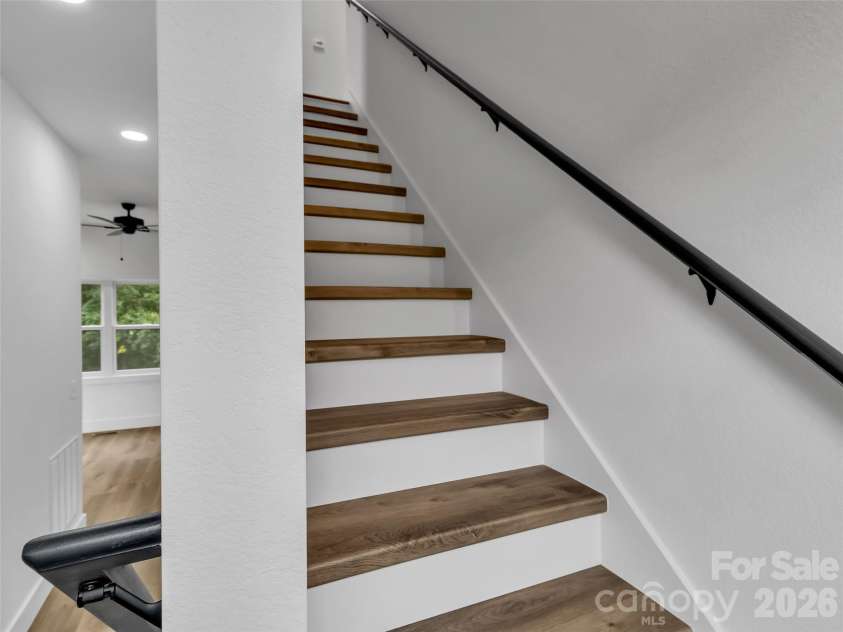 98 Mcelroy Street, Waynesville, NC 28786.  MLS# CAR4428599, YatesRealty ID 53145. 