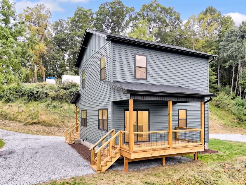98 Mcelroy Street, Waynesville, NC 28786.  MLS# CAR4428599, YatesRealty ID 53145. 