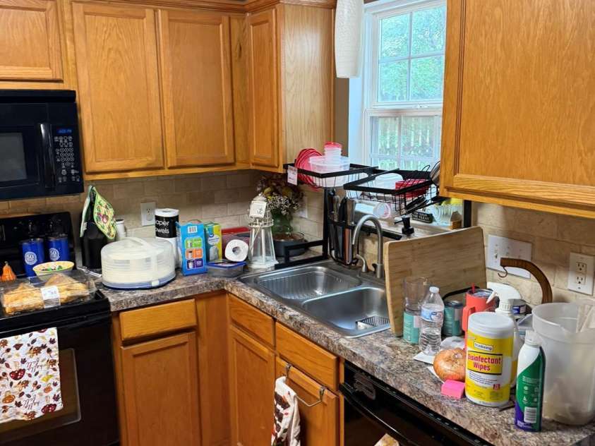 2320 Chantilly Court, Kannapolis, NC 28081.  MLS# CAR4428392, YatesRealty ID 53146. 