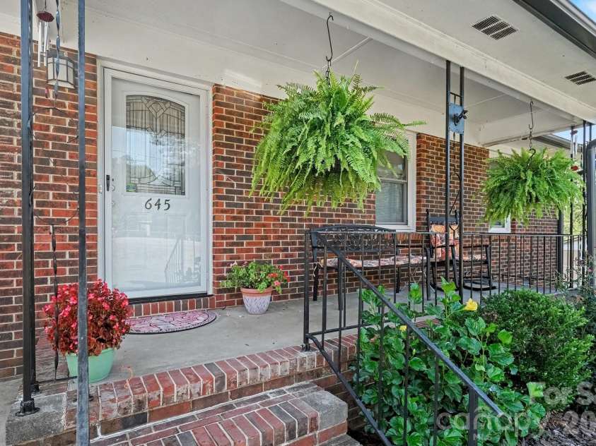 645 Pine Ridge Road, Chester, SC 29706.  MLS# CAR4427459, YatesRealty ID 53147. 
