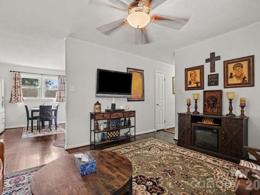 645 Pine Ridge Road, Chester, SC 29706.  MLS# CAR4427459, YatesRealty ID 53147. 
