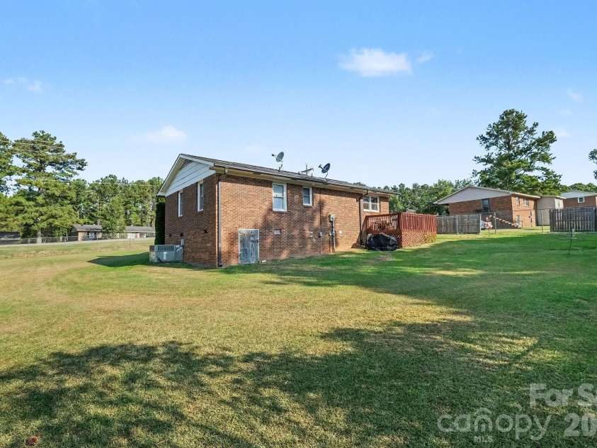 645 Pine Ridge Road, Chester, SC 29706.  MLS# CAR4427459, YatesRealty ID 53147. 