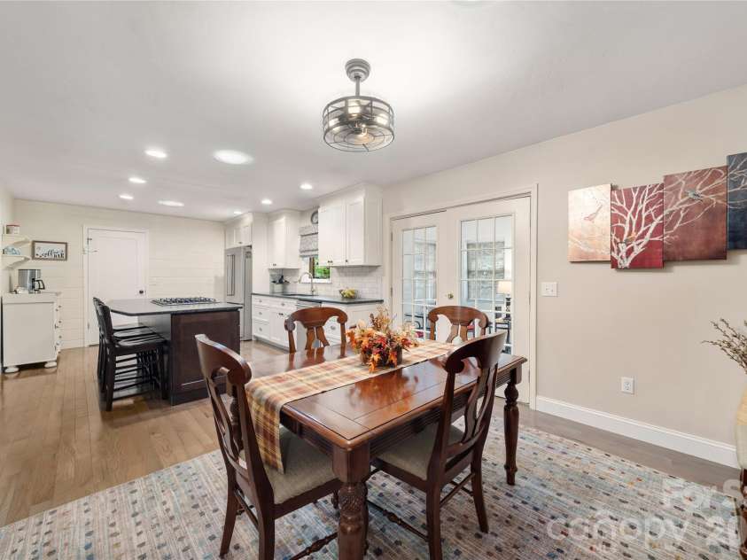 13 Foxhorn Court, Hendersonville, NC 28791.  MLS# CAR4427792, YatesRealty ID 53149. 