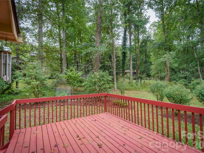 13 Foxhorn Court, Hendersonville, NC 28791.  MLS# CAR4427792, YatesRealty ID 53149. 