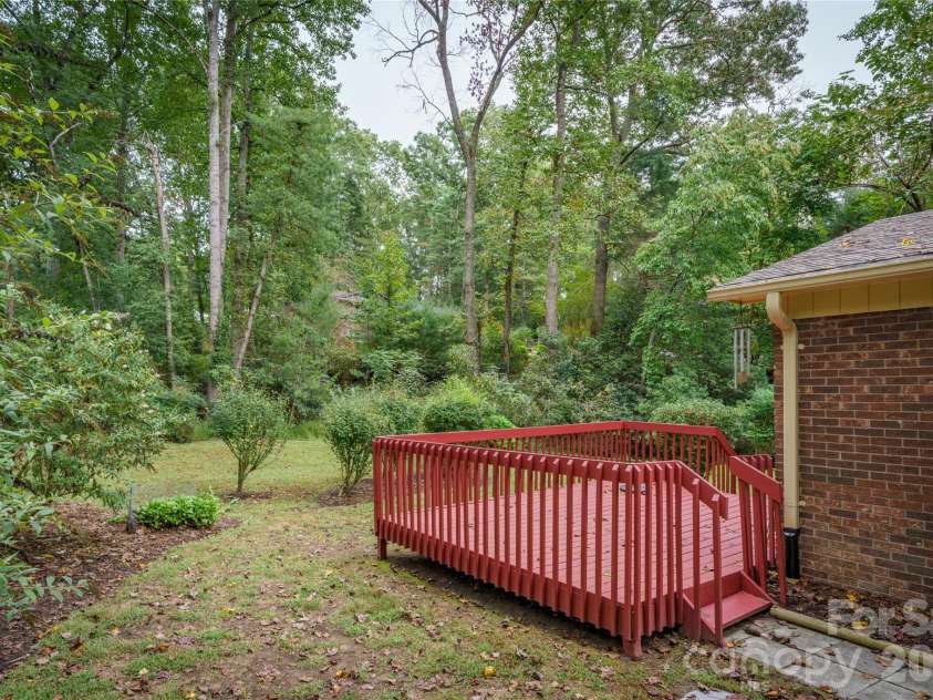 13 Foxhorn Court, Hendersonville, NC 28791.  MLS# CAR4427792, YatesRealty ID 53149. 