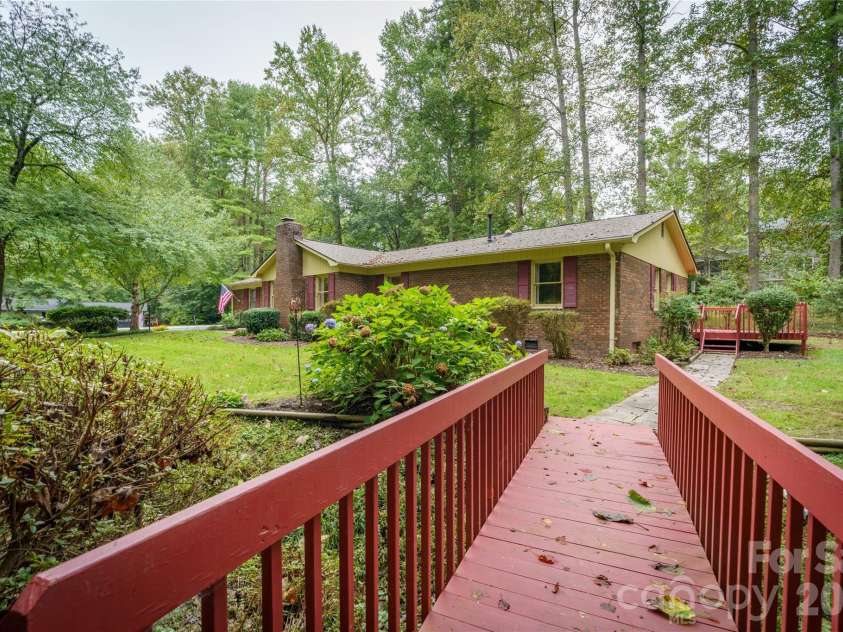 13 Foxhorn Court, Hendersonville, NC 28791.  MLS# CAR4427792, YatesRealty ID 53149. 