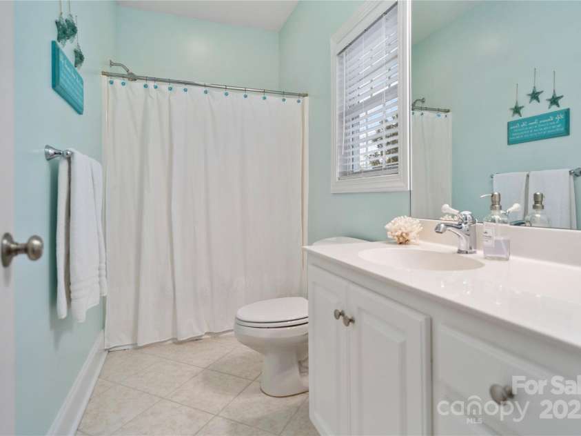 2228 Metcalf Drive, Sherrills Ford, NC 28673.  MLS# CAR4241174, YatesRealty ID 5315. 