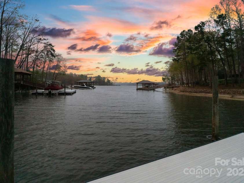 2228 Metcalf Drive, Sherrills Ford, NC 28673.  MLS# CAR4241174, YatesRealty ID 5315. 