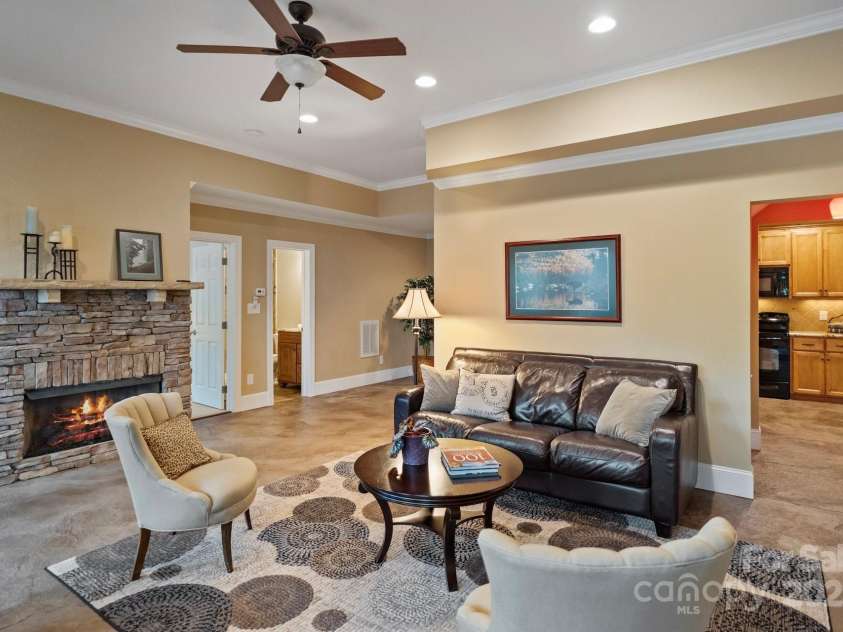 2228 Metcalf Drive, Sherrills Ford, NC 28673.  MLS# CAR4241174, YatesRealty ID 5315. 