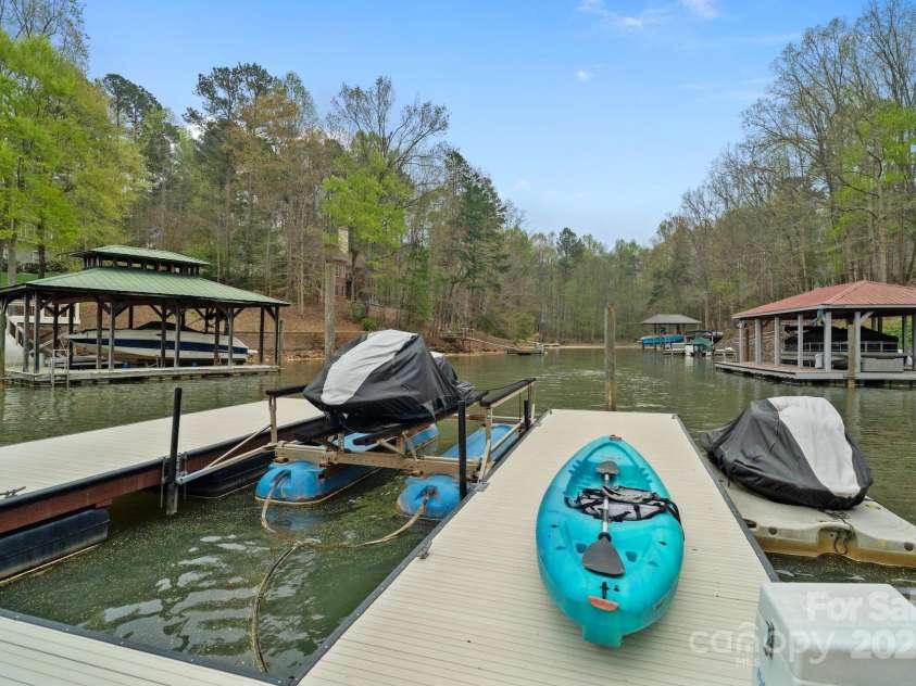 2228 Metcalf Drive, Sherrills Ford, NC 28673.  MLS# CAR4241174, YatesRealty ID 5315. 