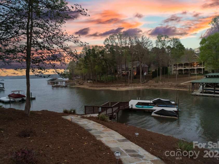 2228 Metcalf Drive, Sherrills Ford, NC 28673.  MLS# CAR4241174, YatesRealty ID 5315. 