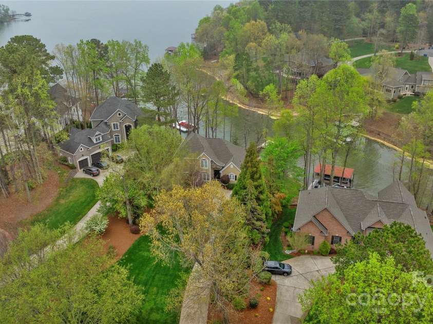 2228 Metcalf Drive, Sherrills Ford, NC 28673.  MLS# CAR4241174, YatesRealty ID 5315. 