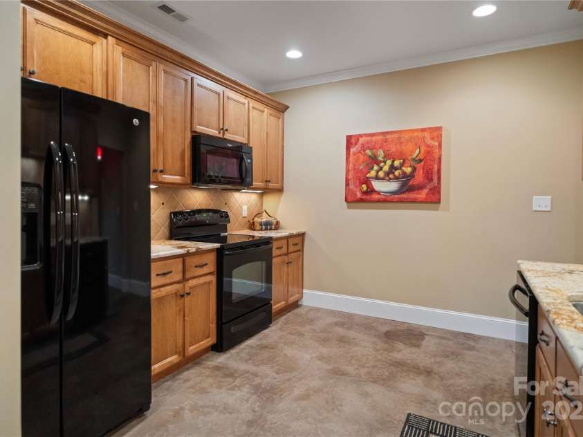 2228 Metcalf Drive, Sherrills Ford, NC 28673.  MLS# CAR4241174, YatesRealty ID 5315. Secondary Kitchen