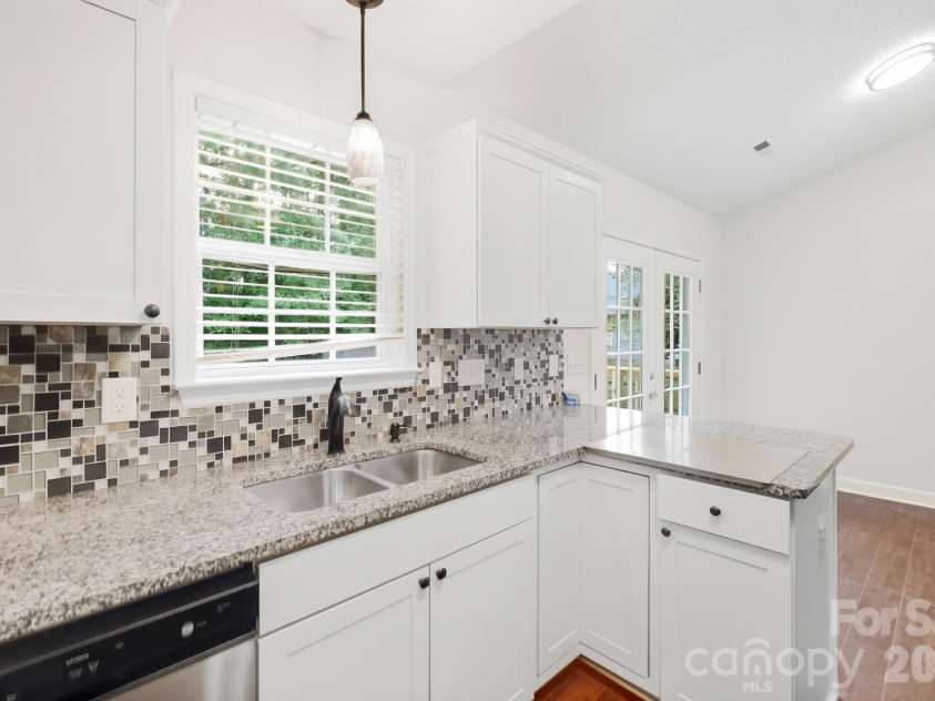 5075 Drake Pond Lane, Rock Hill, SC 29732.  MLS# CAR4425046, YatesRealty ID 53150. 