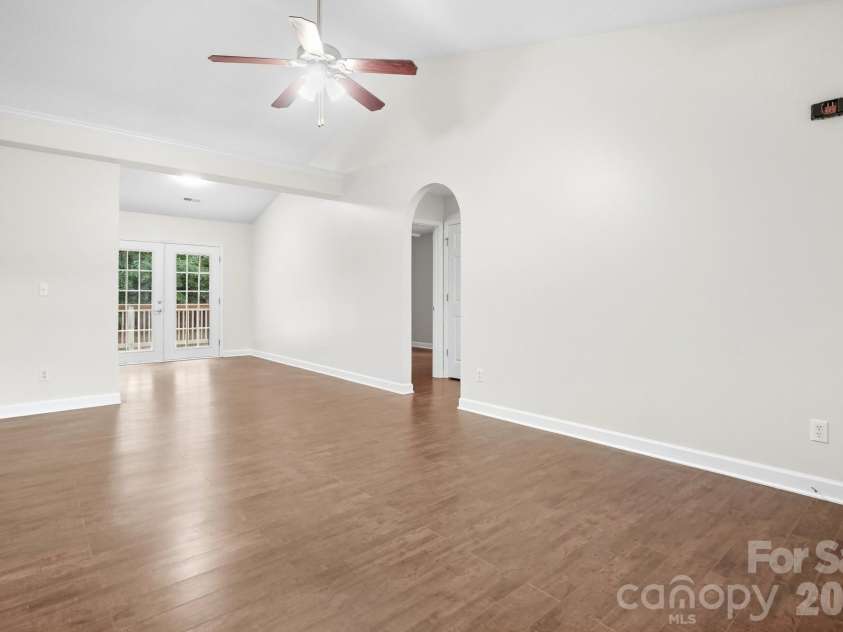 5075 Drake Pond Lane, Rock Hill, SC 29732.  MLS# CAR4425046, YatesRealty ID 53150. 