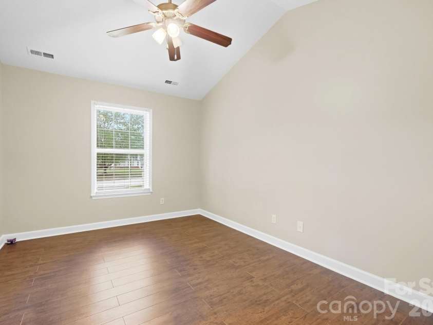 5075 Drake Pond Lane, Rock Hill, SC 29732.  MLS# CAR4425046, YatesRealty ID 53150. 
