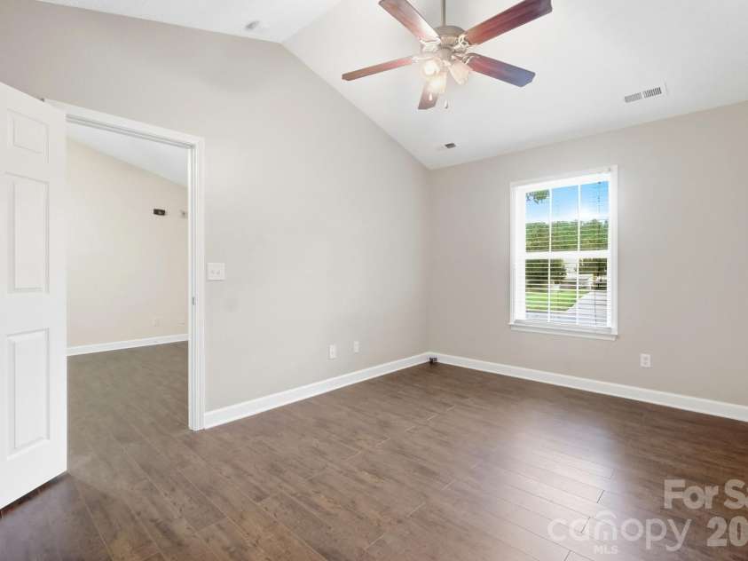 5075 Drake Pond Lane, Rock Hill, SC 29732.  MLS# CAR4425046, YatesRealty ID 53150. 
