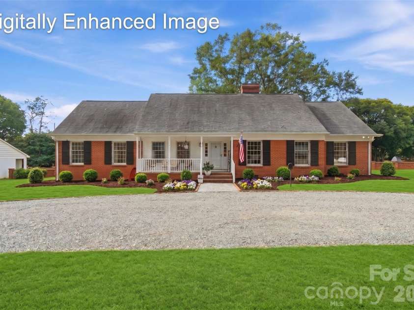 3031 Gardner Park Drive, Gastonia, NC 28054.  MLS# CAR4421714, YatesRealty ID 53151. 