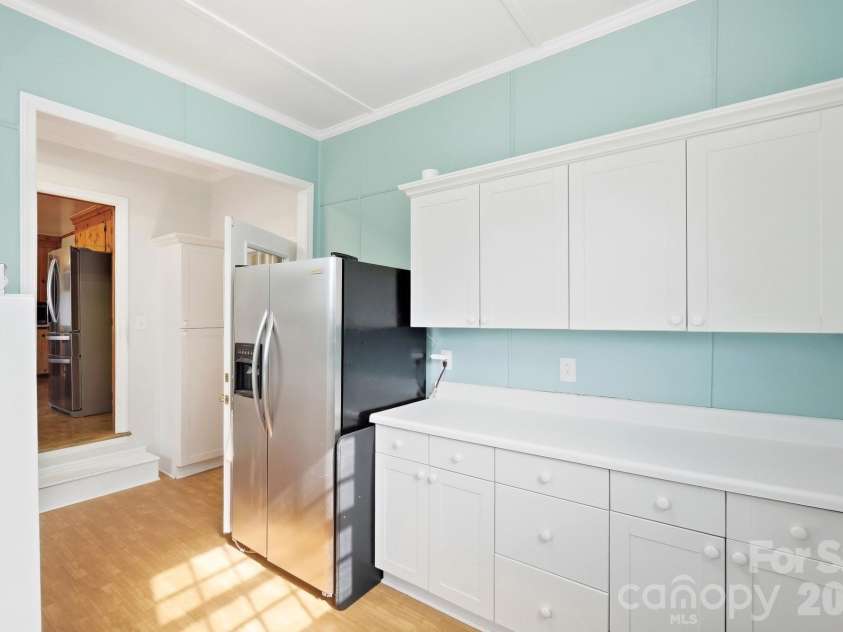 3031 Gardner Park Drive, Gastonia, NC 28054.  MLS# CAR4421714, YatesRealty ID 53151. 